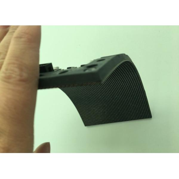 P2.5 Flexible LED Screen Indoor Video Advertising Curved Cylinder Display For Shop