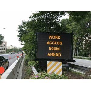 20mm Pixel Pitch IP65 Waterproof Variable Message Sign with 70° Viewing Angle and 1R1G1B Pixel Composition