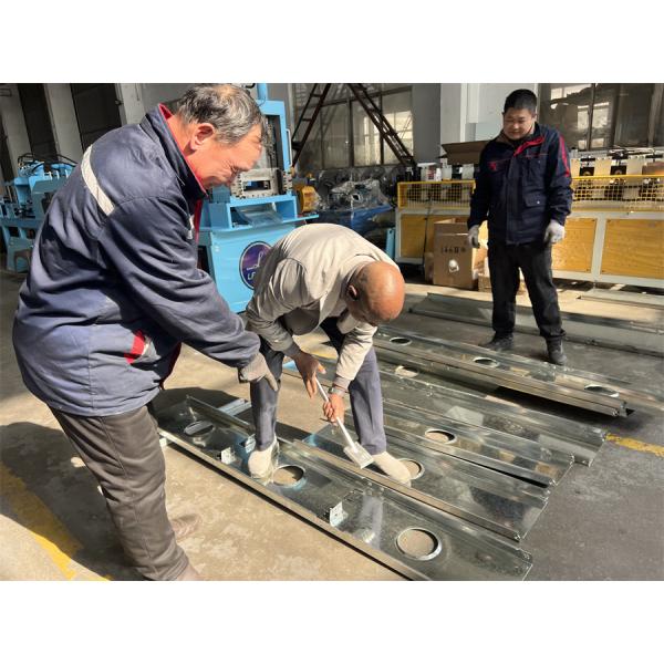 Steel Frame Sizes 89mm 152mm 305mm C Channel LSF Light Gauge Steel Framing Roll Forming Machine