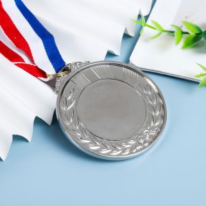 Custom Award Medal with 1.5-5mm Thickness 100pcs MOQ and 3-7days Sample Time for