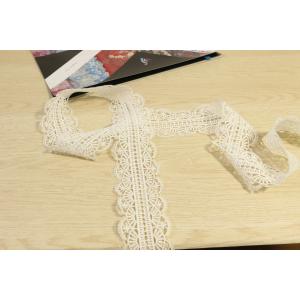 Curved Edging Guipure Lace Trims , Interlining 2 Inch Lace Trim Perforated
