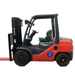 Quality Toyota 8F 3 Ton Used Forklift With Diesel Engine 3m Lifting Height wholesale