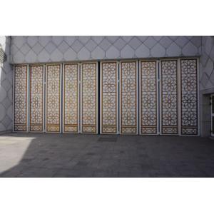China 57mm Thick Industrial Folding Doors Low Maintenance Customizable Pattern on sale