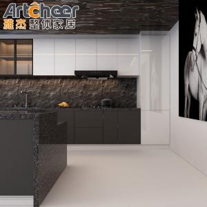 American Style Solid Wood Kitchen Cabinet with Quartz Top and MDF Door Material