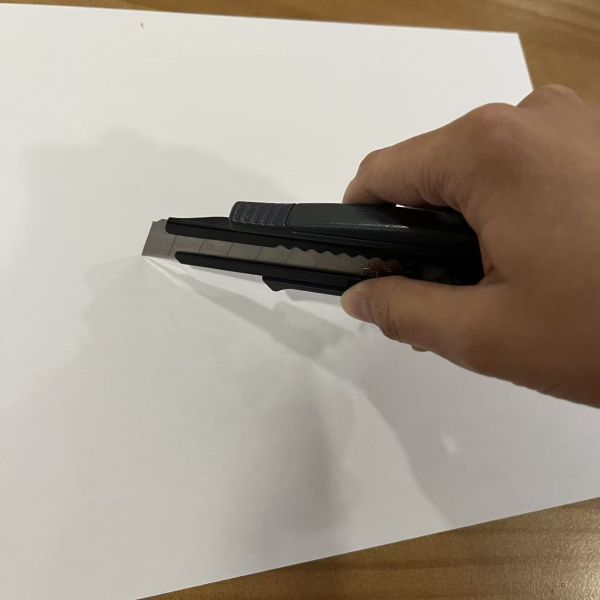 18mm Blade Width multifunctional knife with Quick Change Button mechanism