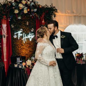 China Wholesale Letter Sign Custom Made Open Neon Light Sign Neon Sign Led