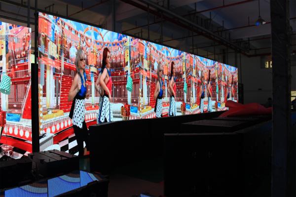 Quality RGB Indoor Full Color LED Display Synchronous Adjustment Varioussignal Source Inputs wholesale