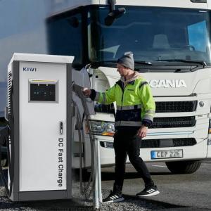 Cheap 120KW OCPP 1.6J/1.5J Type2 CCS Chademo EV DC Charging Pile for Fast Charging Solutions for sale