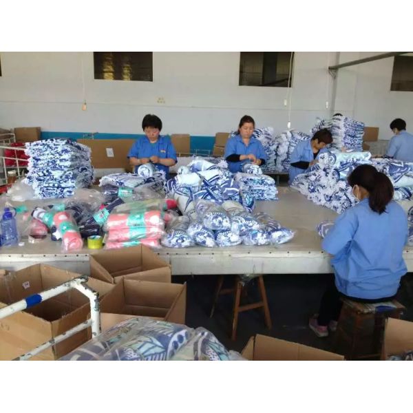 Small MOQ 100% Cotton Cheap Price China Beach Towel Factory custom beach towel round