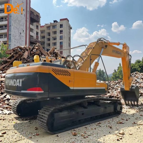 Second Hand Crawler Excavator Machine Used Hydraulic Hyundai 305 Digger 2023