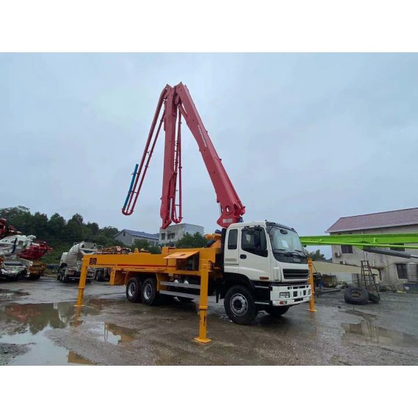 Quality Putzmeister 38m Boom Concrete Pump Truck Heavy Duty 140m3/H With 4 Boom Section wholesale