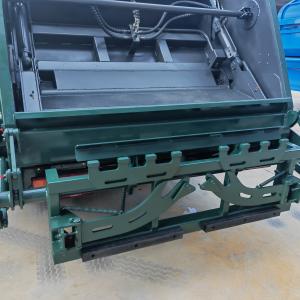 Sinotruck Howo Right Hand dumpster Robust Compactor Garbage truck