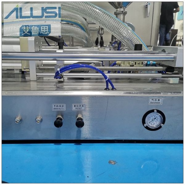 Semi-Automatic Stainless Steel Horizontal Pneumatic Liquid Hand Sanitizer Gel Filling Machine