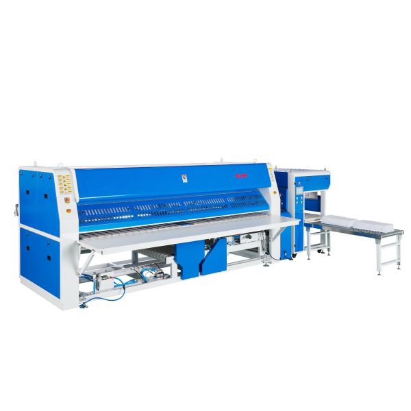 Folding Machine, up to 60 meters per minute and can fold 1200 piece of bed