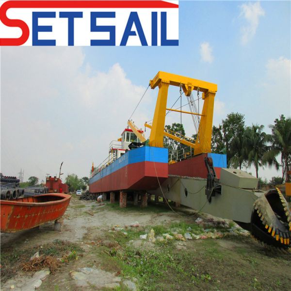 Customized Request Durable Diesel Engine Cutter Suction Dredger with Hydraulic