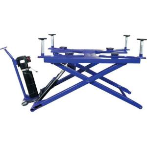 China Hydraulic Portable Scissor Car Lifts 2700kg Small Mobile Scissor Auto Lift on sale
