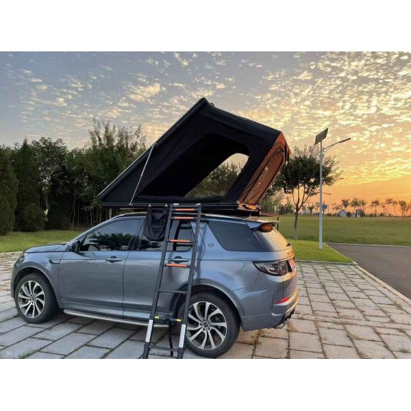 Larger Space Overland Car Rooftop Tent Vehicle Roof Tent With LED Strip Light Skyview Window