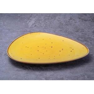 10.5 Inch High Temperature Resistance Triangle Ceramic Dinner Plate