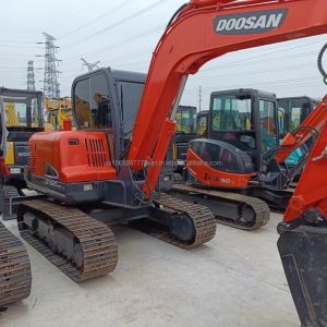 Used DOOSAN DX60 Excavator in 2016 Year 0.21M³ Bucket Capacity Excellent