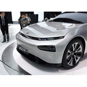Intelligent Limousine Electric Car Xpeng P7 Nedc 2WD 4WD 480 586 670 706km Range