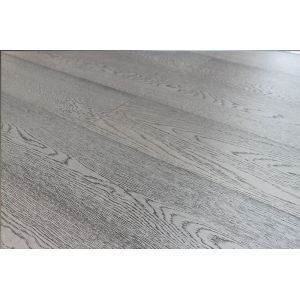 Russian Multi Layers Oak Engineered Flooring With Silver Powder Finishing