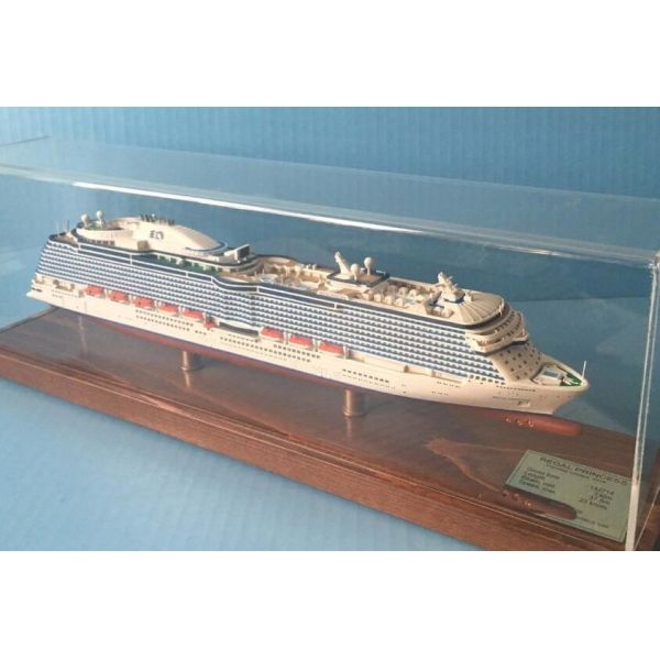 Custom Handcrafted Model Ships With Regal Princess Cruise Ship Series