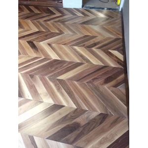 C Grade And Natural Lacquered Chevron Pattern Parquet Eco Friendly