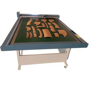 White Paper Board Sticker Sample Box Inkjet Cutter Plotter Machine for Kraft