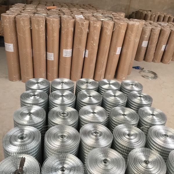 Quality electro galvanized hot dipped galvanized 1/2" welded wire mesh 1" welded wire mesh wholesale