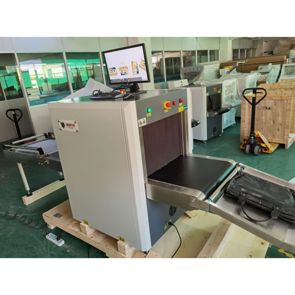 60*40cm Tunnel 1.5KW 160KV X Ray Baggage Scanner
