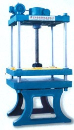 Vertical Vacuum EPS Shape Molding Machine Hydraulic Transmission 290 M³ / H