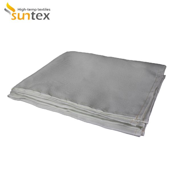 Quality Fiberglass Fabric Welding Blanket Roll Protects The Welder From Sparks , Spatter And Slag wholesale