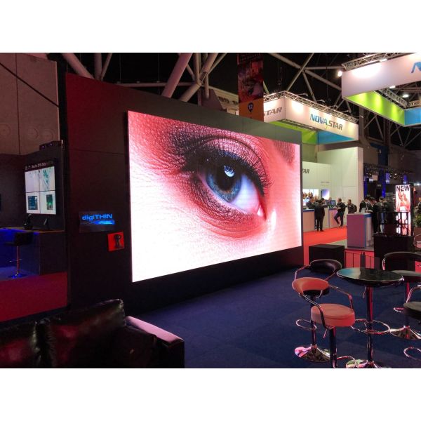 Quality HD P2.5 Indoor Full Color LED Display , Customized LED Videos Wall wholesale