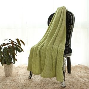 China Solid Jacquard Dot Soft Flannel Blankets For Winter Bedsheet / Sofa Throws on sale