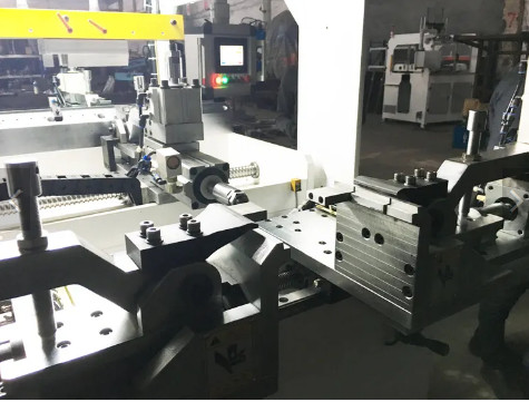 Automatic Car Radiator Clinching Machine For Crimping Automotive Radiator