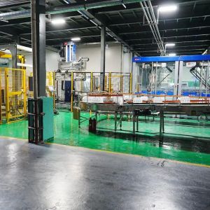 Customized Double-Lane Case Palletizer with Paper Separators for Bottled Water