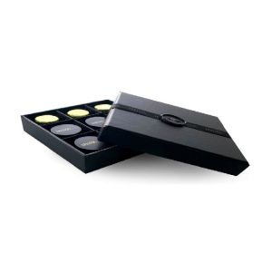 China Customized Chocolate Box Packaging with Paper Divider , Empty Chocolate Boxes on sale
