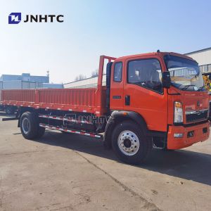 Hot Sale HOWO Cargo Trucks 4X2 6 Wheels 8-10Tons Light Right Drive With Air