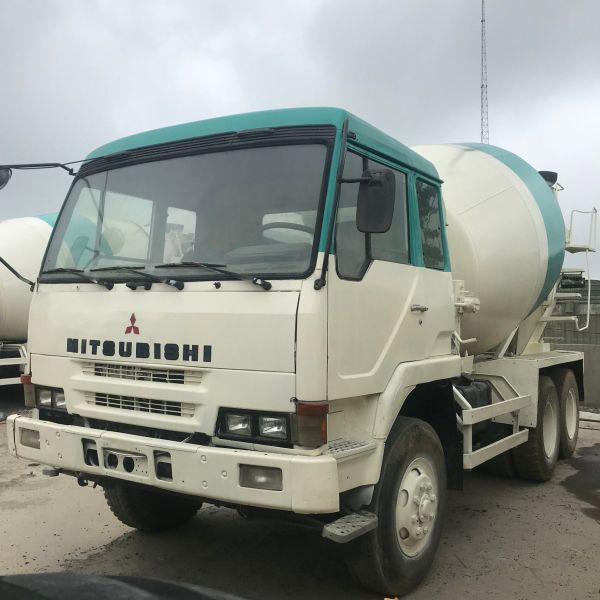 Used Mitsubishi Fuso 10m3 Concrete Mixer Hjc6a in Excellent Working Condition