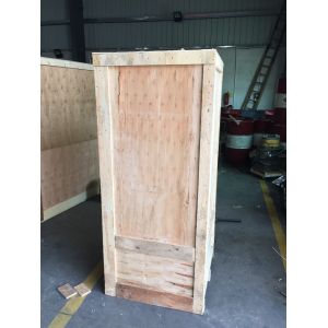 Hydraulic Desktop Plastic Injection Molding Machine With 260mm Distance Between