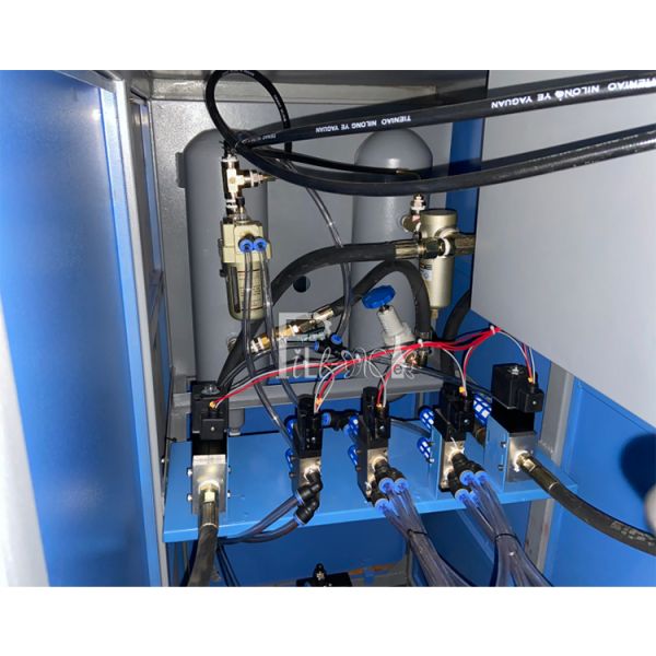 PET Bottle Blowing Molding Equipment Semi Automatic 1 Cavity Machine 5 - 10L Plastic