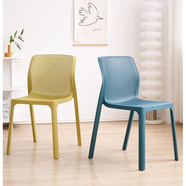 Grey Plastic Stackable Outdoor Dining Chairs PP Plastic Rattan Dining Chairs