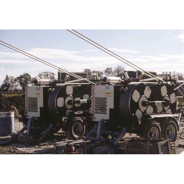 5Km / H Hydraulic Puller Tensioner 110KV Conductor Stringing Equipment