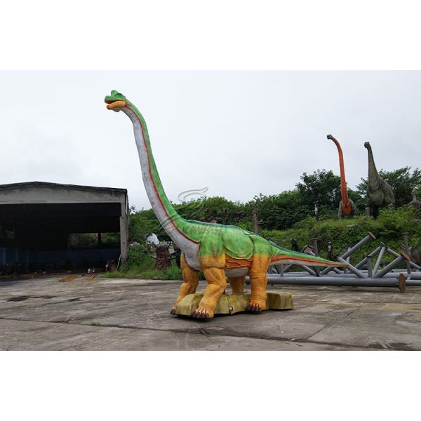 Weatherproof Realistic Dinosaur Model , Life Size Brachiosaurus Dinosaur Lawn