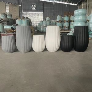 Fading Resistant Fiber Clay Planters For Balconies Easily Cleaned