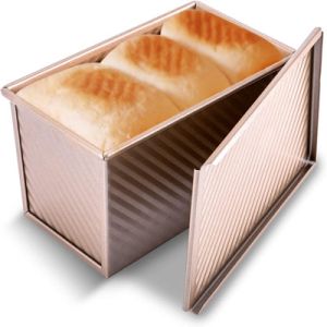 China Large Capacity Gold Carbon Steel Corrugated Bread Toast Box Mold With Cover on sale