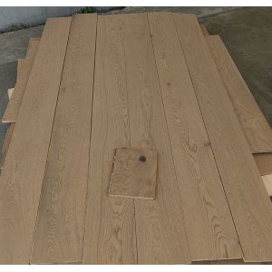 Character Grade Oak Engineered Wood Flooring, Morning Gray, Micro Bevel