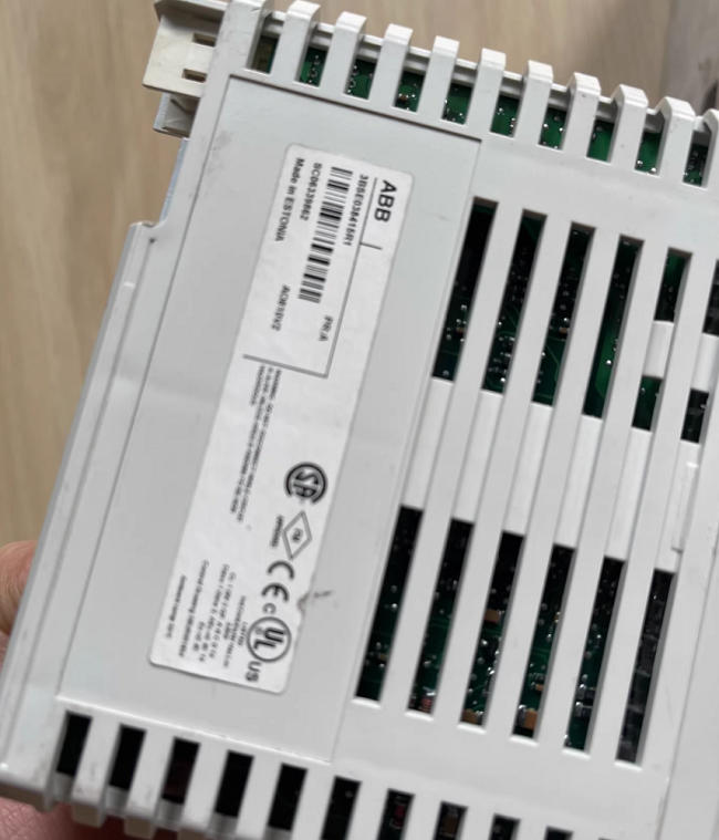 AO810V2 3BSE038415R1 ABB Analog output module AC 800M System 800 A8