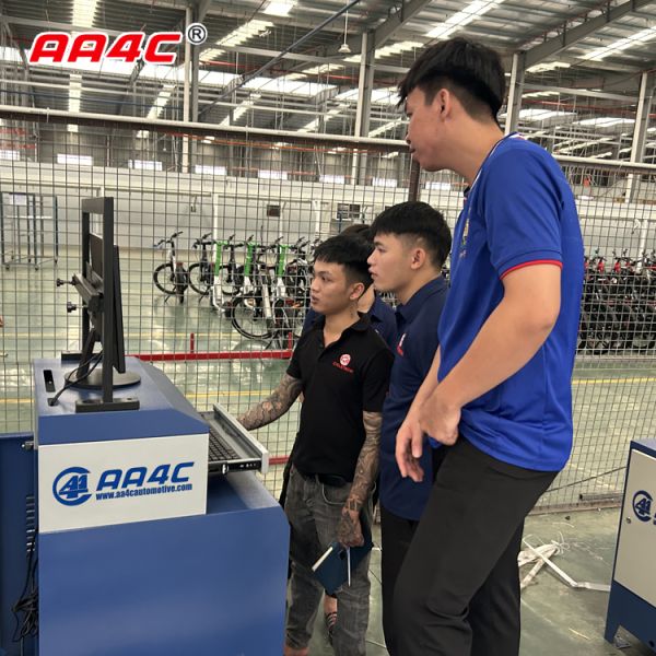 Deliver to VN 2-wheeled motorcycles Centralized testing line include brake force axle load speedometer clamping wheel alignment headlight tester noise