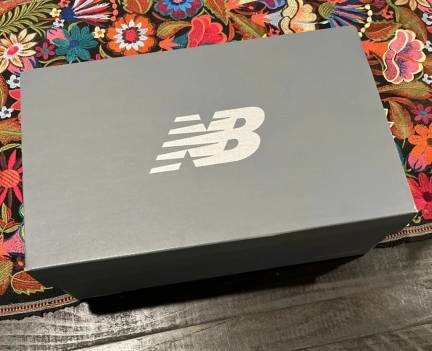 Quality NB Shoe Packaging Box with Colour Print Handling wholesale